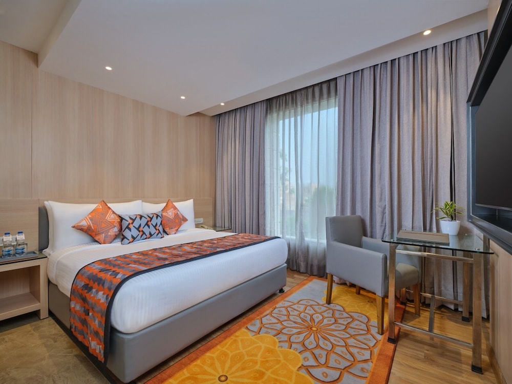 Executive Suite, 1 King Bed photo 2