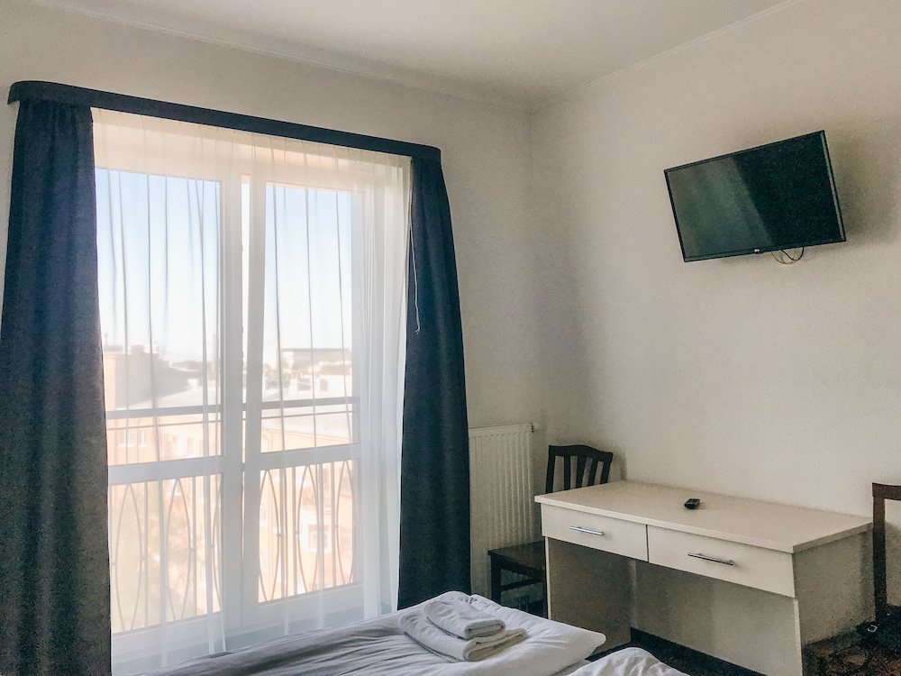 Standard Apartment, 1 King Bed photo 2