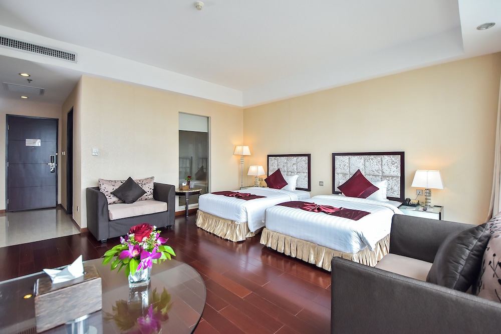 Premier Deluxe Twin Room - Free Two Ways Airport Transfer photo 1