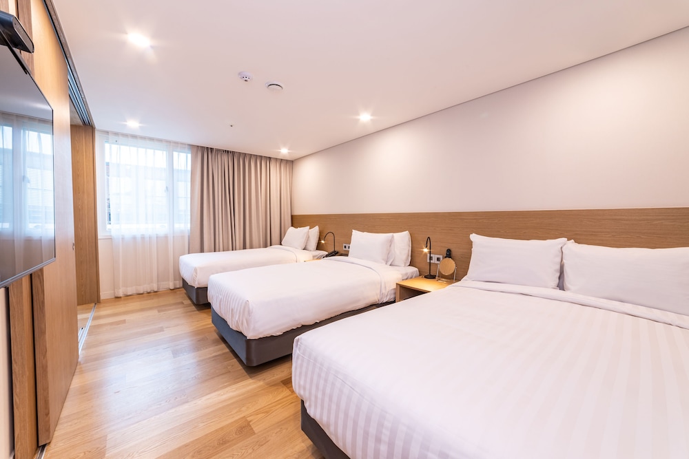 Premium Family Suite With Loft 1604 - Photo 4