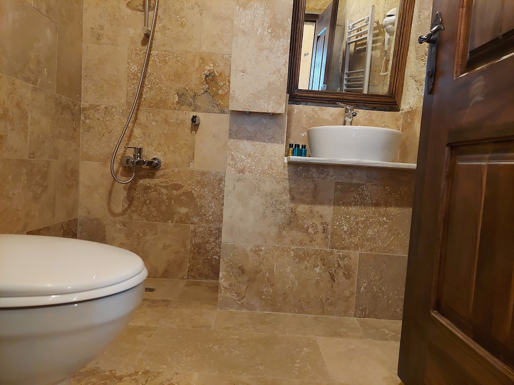 Standard Double Room - Photo 6