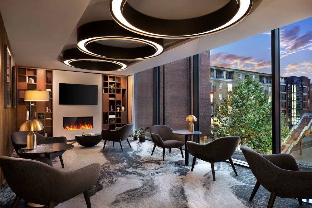 Suite, 1 Bedroom (View)
