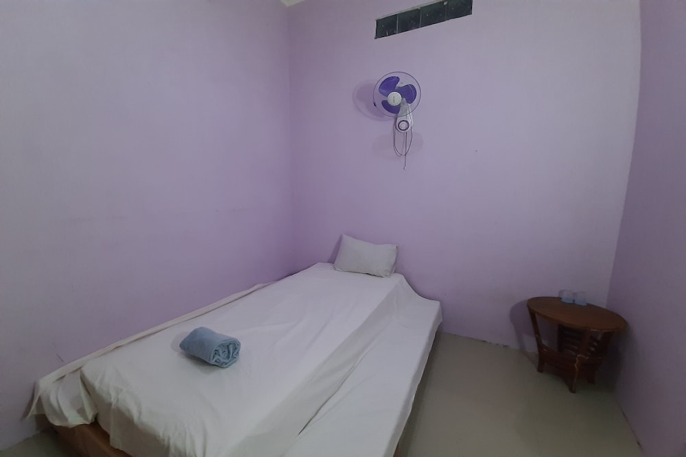 Basic Single Room photo 2