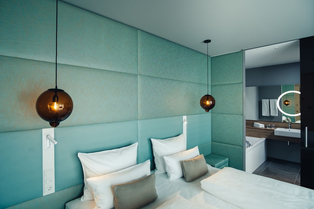 Comfort Room, 1 King Bed, Non Smoking, Terrace photo 2