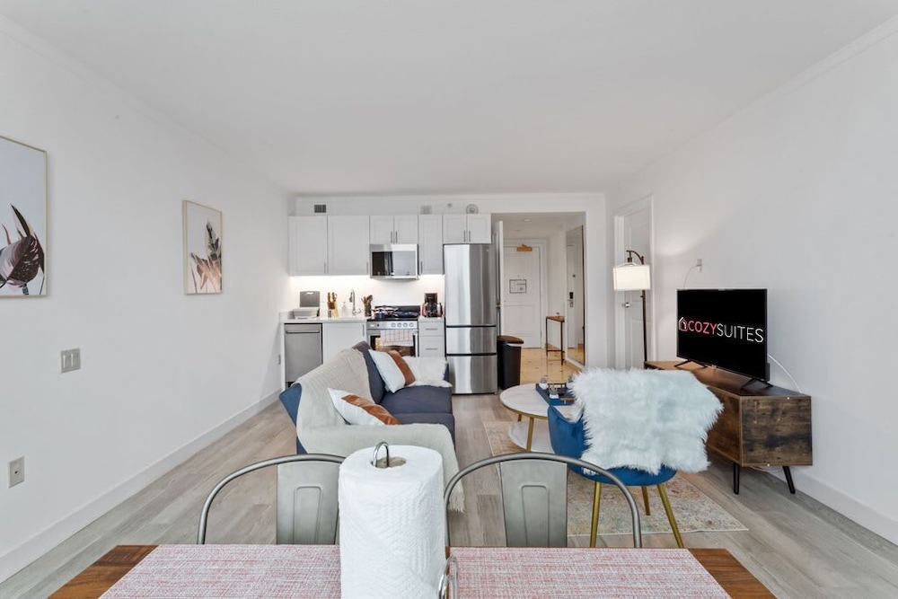 Deluxe Condo, 1 Bedroom photo 3