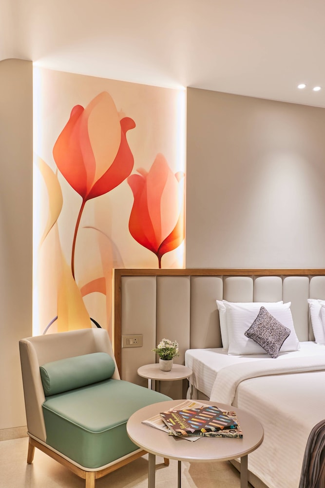 Deluxe Room - Photo 12