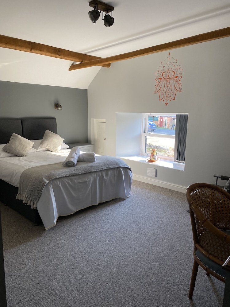 Luxury Twin Room, Ensuite - Photo 29