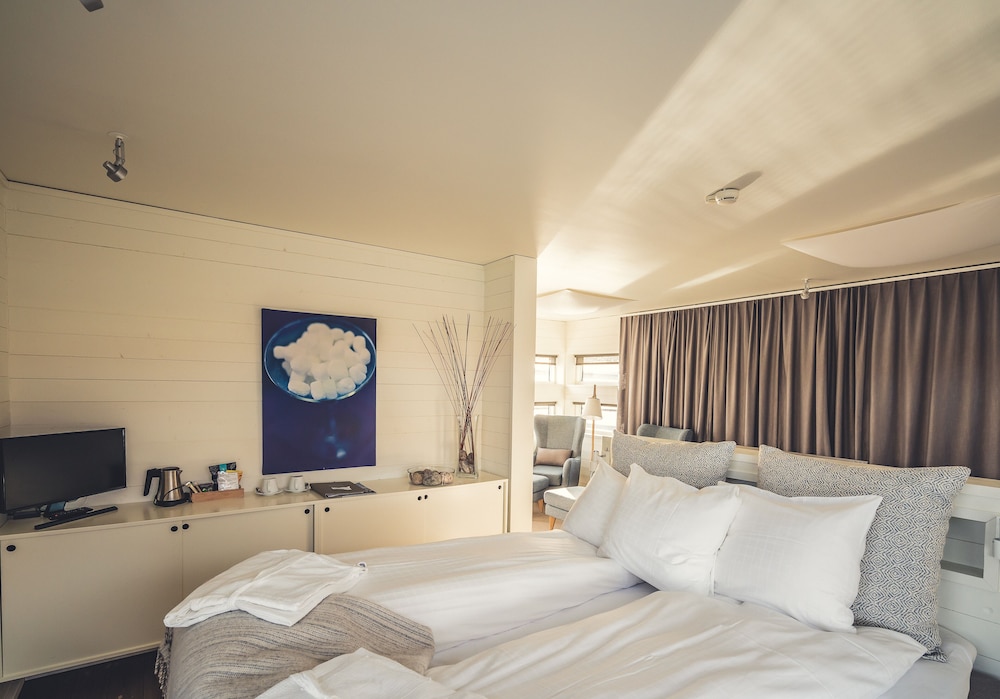 Suite, Ocean View photo 2