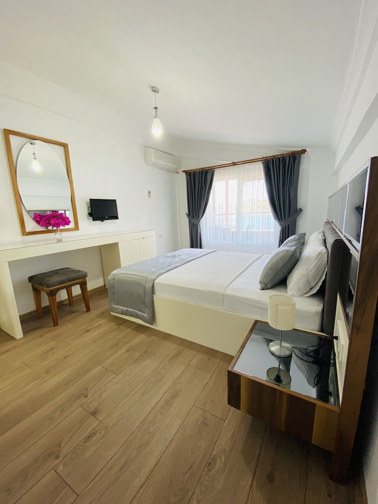 Double Room, Sea View - Photo 7