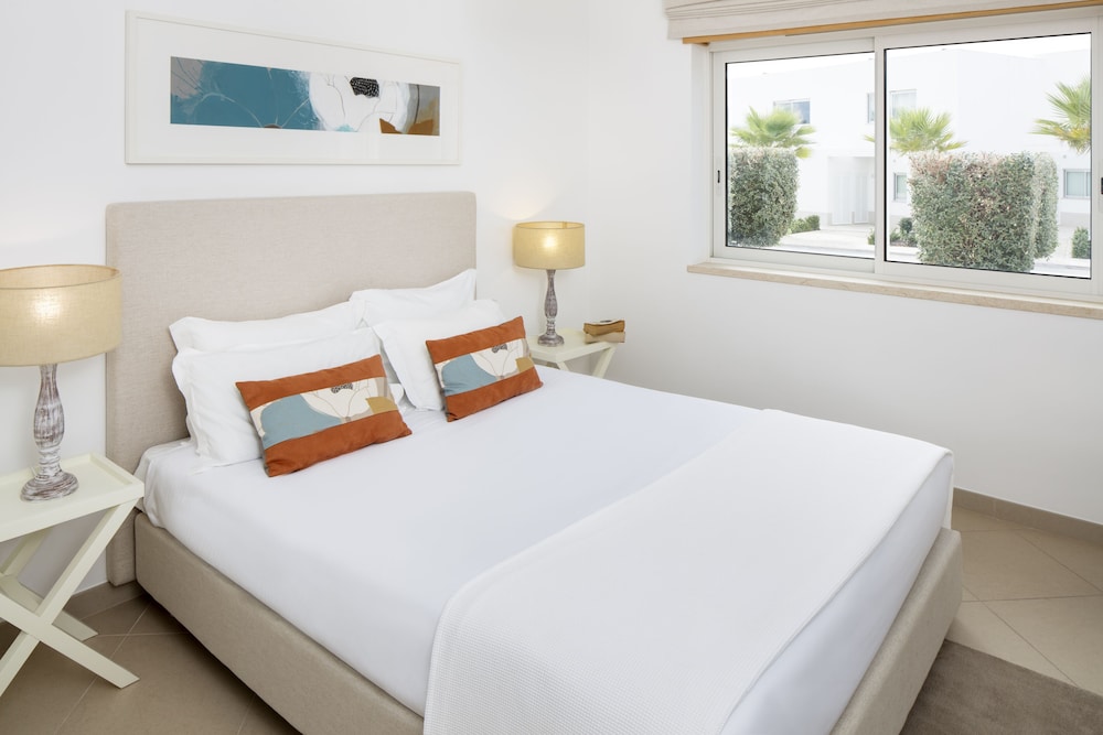 Superior Apartment, 2 Bedrooms, Beachside - Photo 2