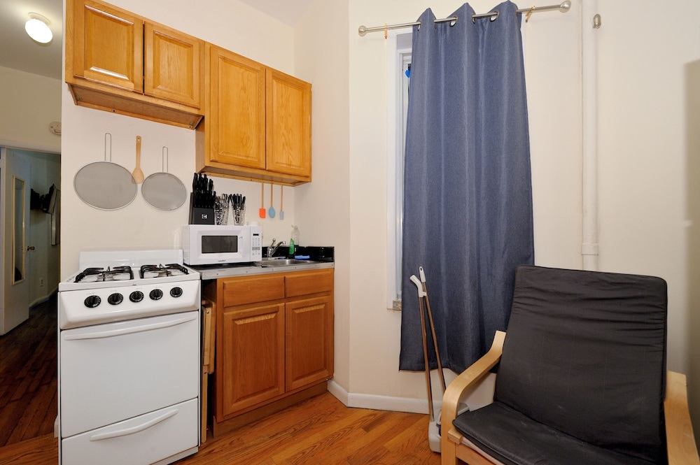 Apartment photo 2