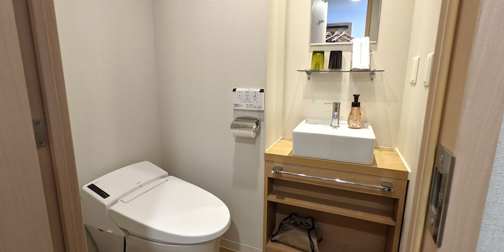Double Room, Non Smoking - Photo 5