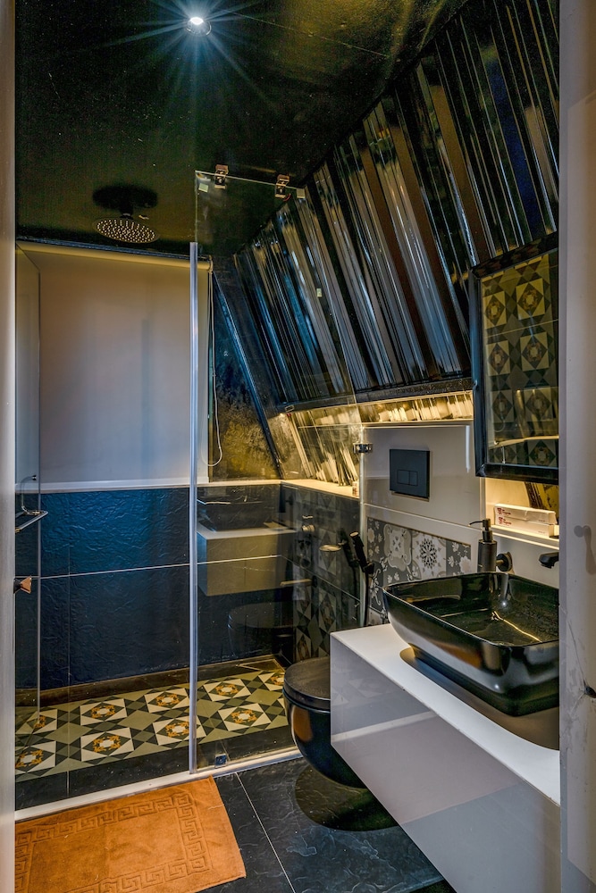 Executive Room - Photo 4
