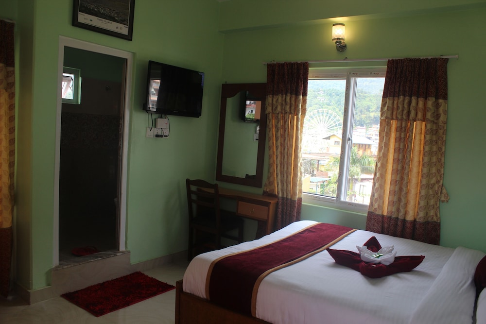 Comfort Triple Room