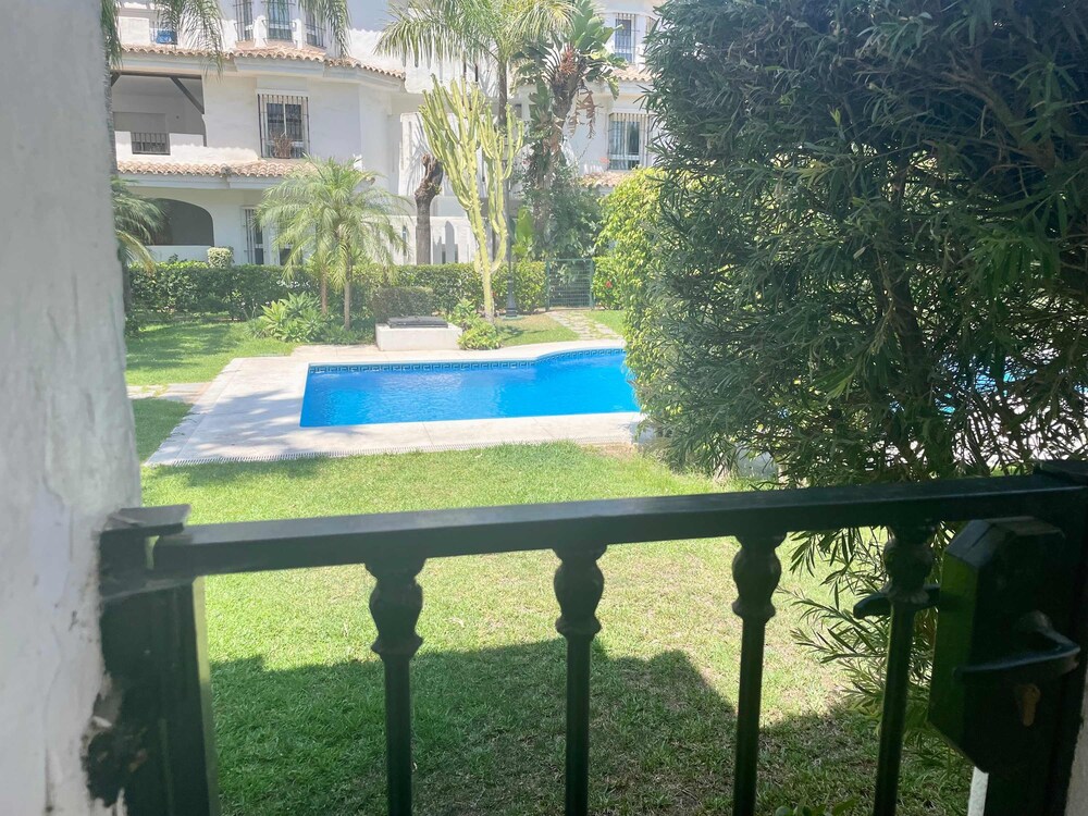 Modern 3 Bedroom Pool Access Apartment F-7, Billede 17