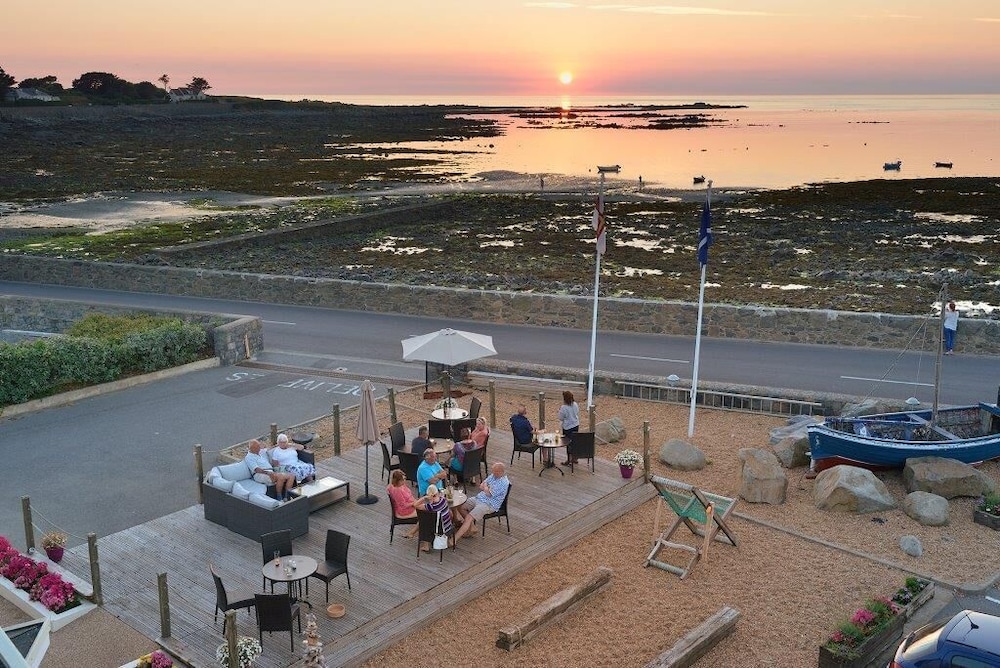 Standard Double Room, Balcony, Sea View photo 2
