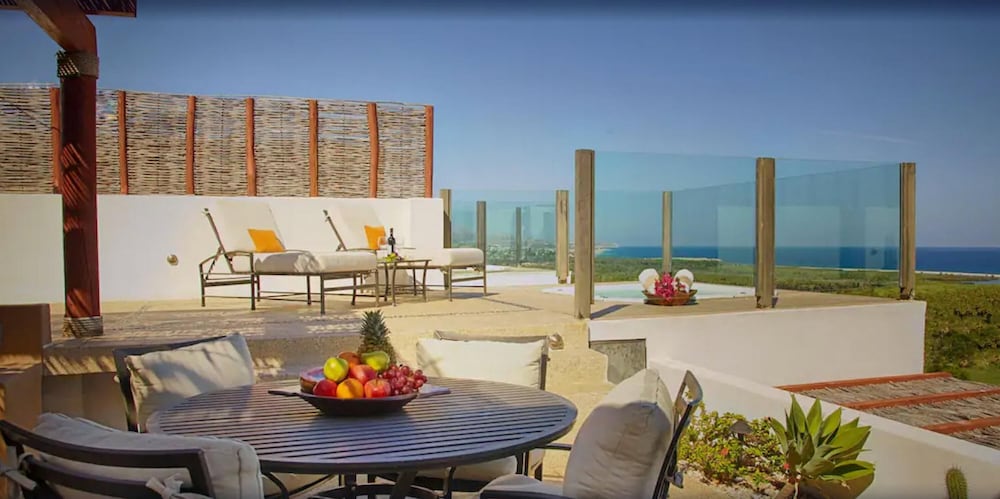 Luxury Penthouse, 2 Bedrooms, Jetted Tub, Sea View