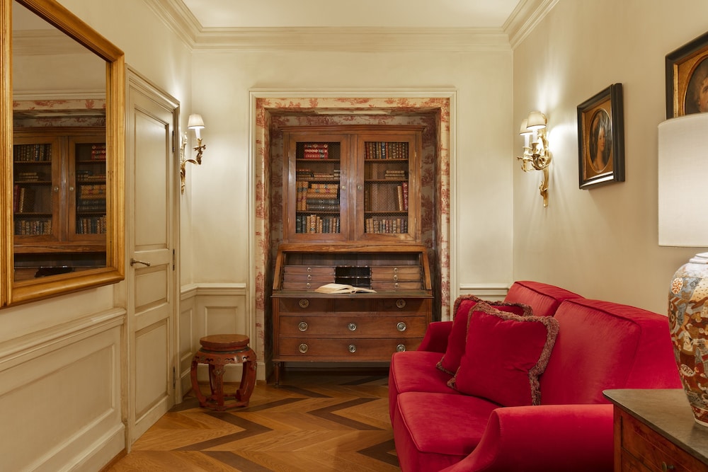 Vasarely Terrace Suite with Terrace (Non Smoking) photo 3
