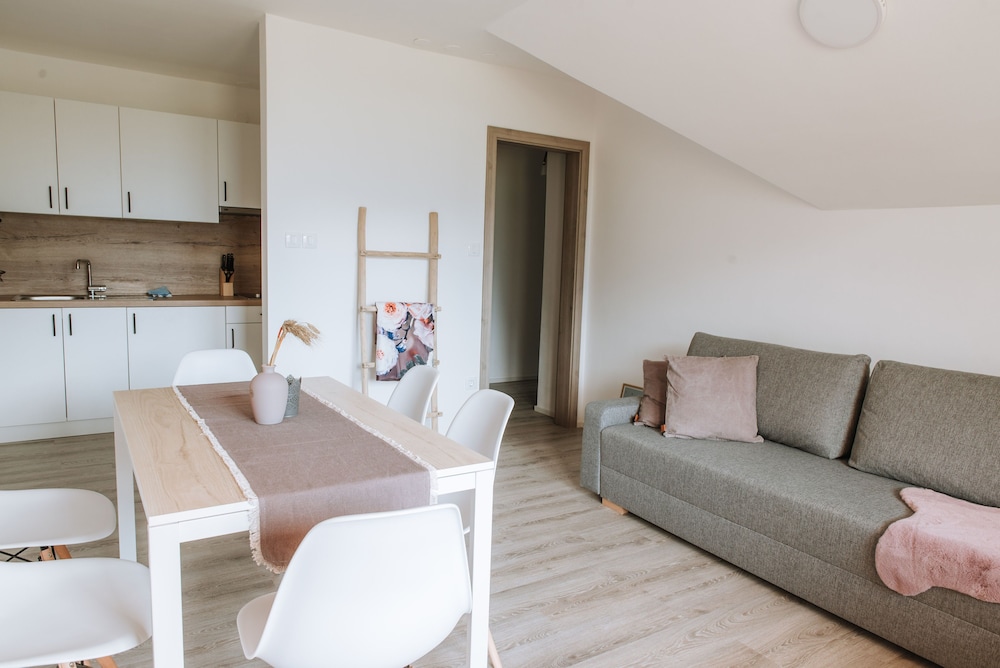 Apartment, 1 Bedroom, Balcony, Mountain View