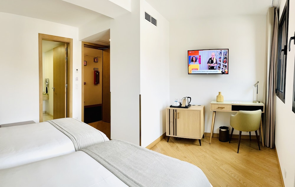 Basic Twin Room