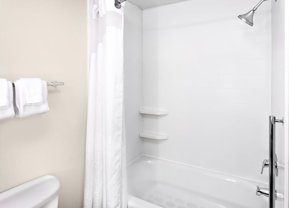 Standard Room, 2 Queen Beds, Accessible (310 Sq Ft, Communication, Access Tub) - Photo 2