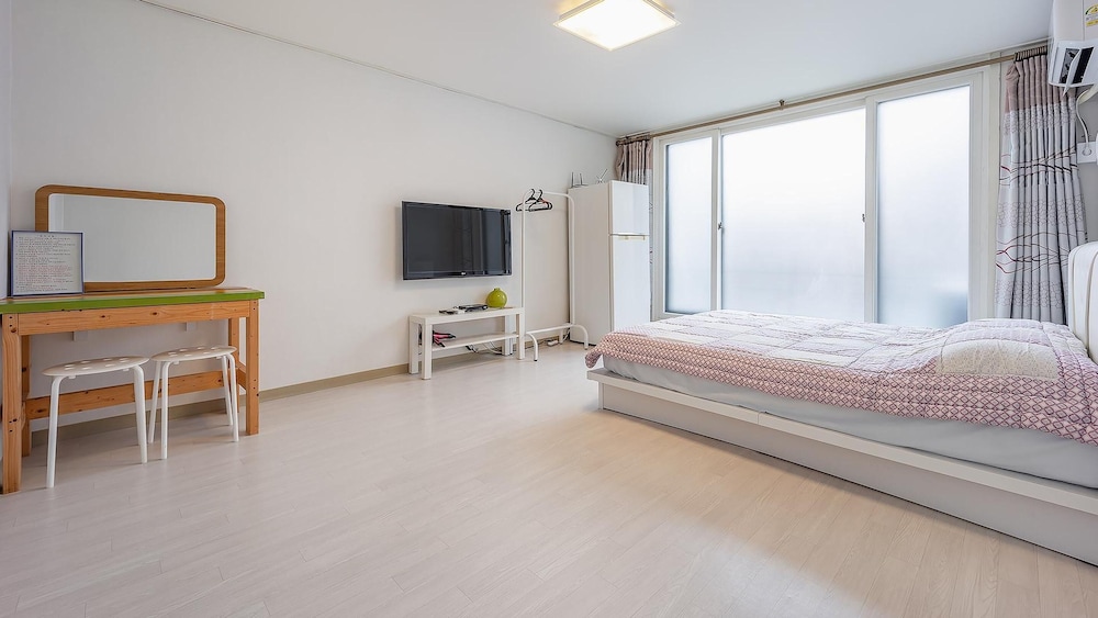 Basic Room, 1 Bedroom (chimdae1(3cheunglaendeom,pet))