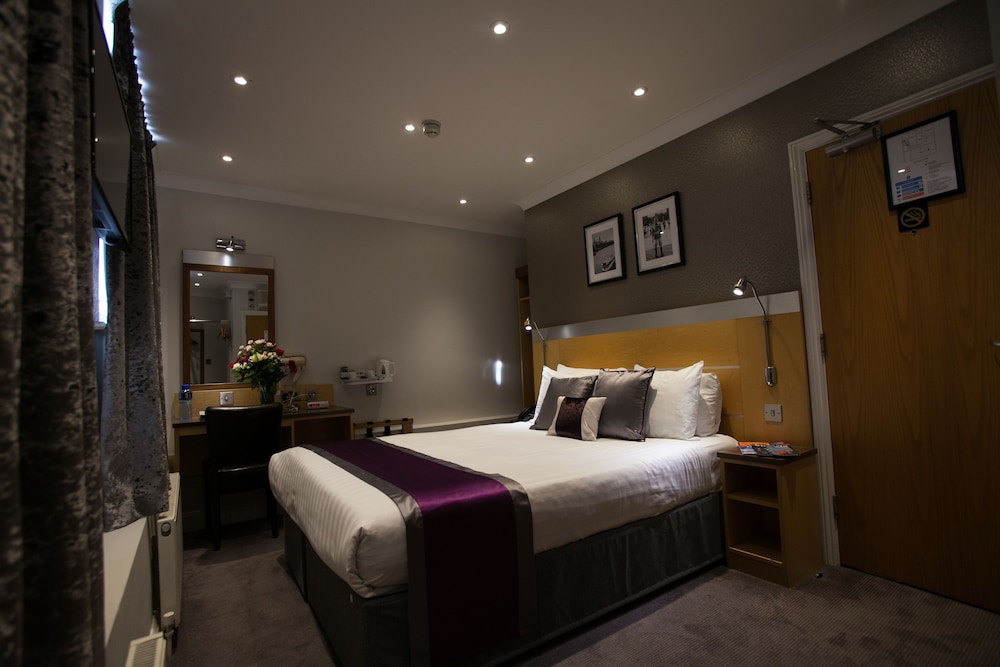 Standard Room, 1 Queen Bed, Non Smoking photo 3