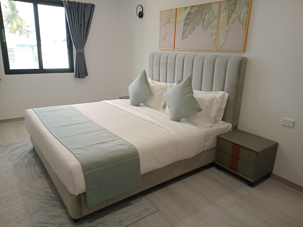 Executive Suite, 1 Bedroom, Balcony, Courtyard View photo 1