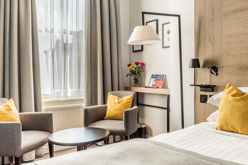 Standard Triple Room, Ensuite photo 3