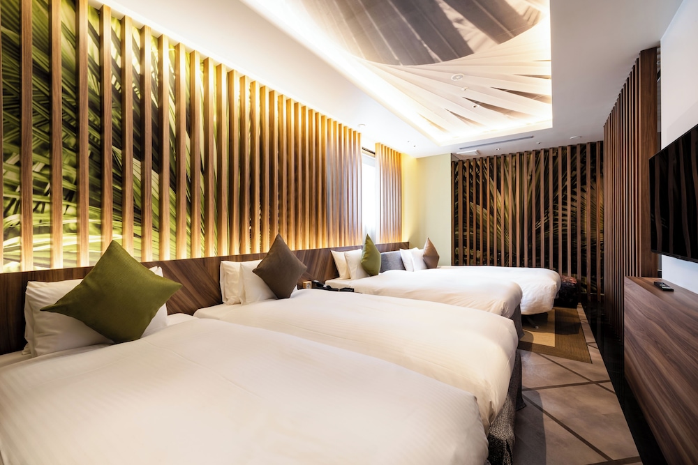 Grand Twin Room, Non Smoking (Alfit Hollywood, For 3-4 people) photo 3