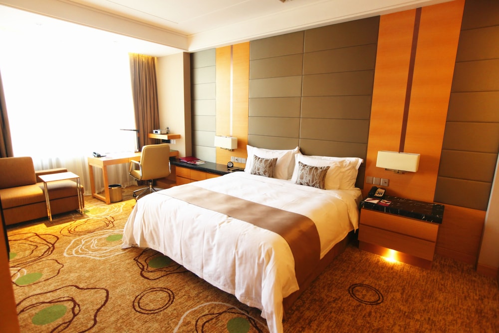Standard Room thumbnail 6