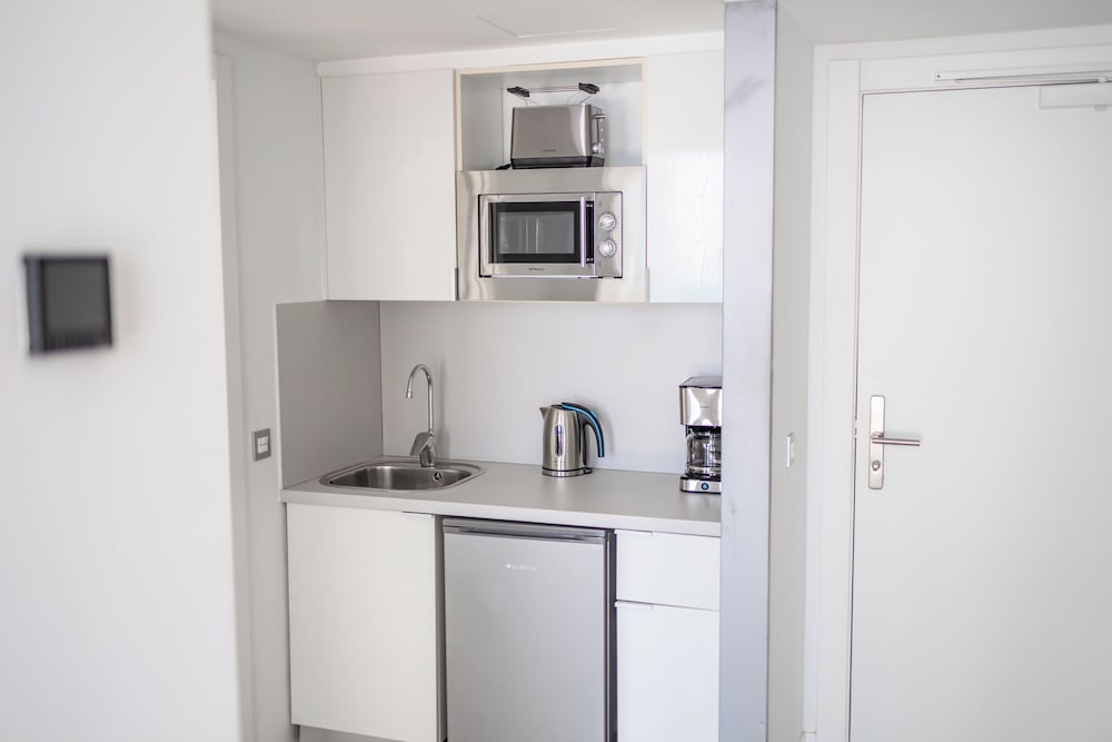 Family Studio Suite, Partial Ocean View (2 Adults)