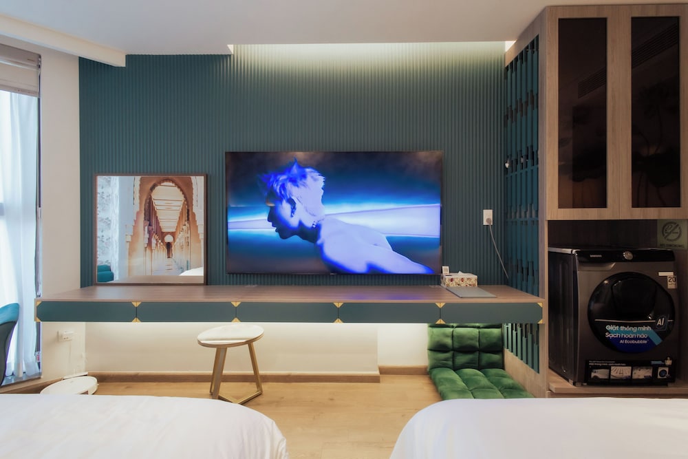 Family Studio Suite, 1 Bedroom, Beach View, Sea Facing photo 2