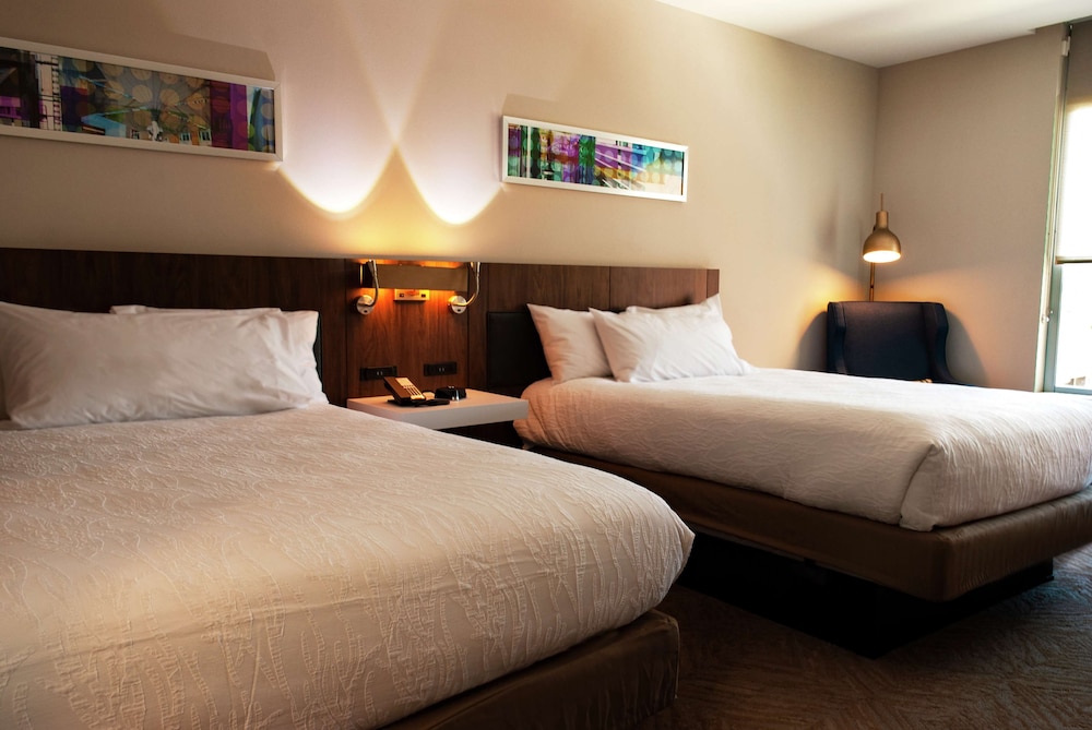 Room, 1 Queen Bed, Accessible, Bathtub (Mobility & Hearing) photo 3