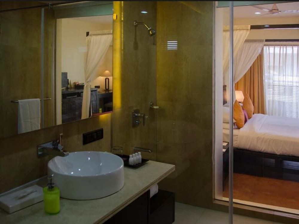 Superior Room - Photo 11