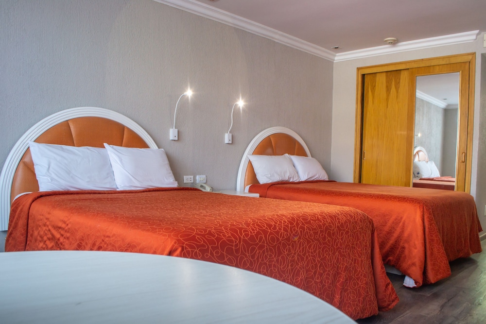 Double Room, 2 Double Beds - Photo 5