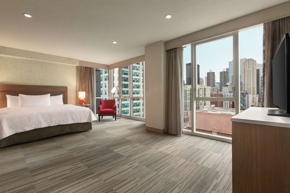 Suite, 1 King Bed, Accessible, City View (Roll-In Shower, Hearing & Mobility)