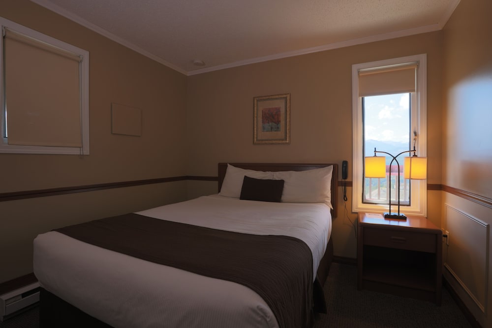 Suite, 1 Bedroom (Stairs Required) Pet-Friendly photo 1