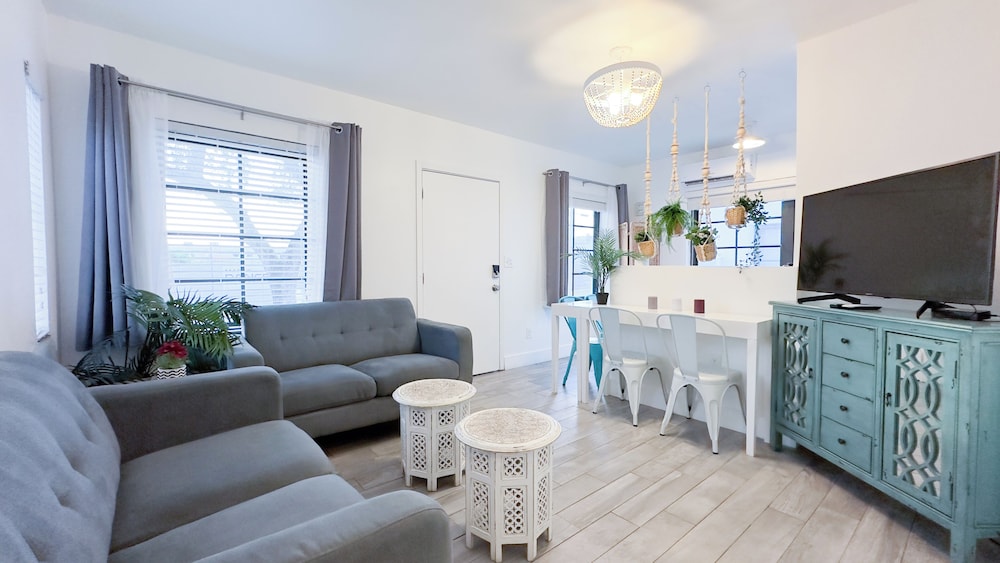 Basic Apartment photo 3