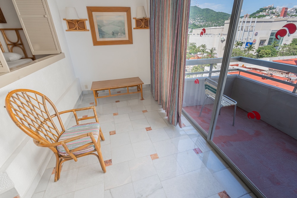 Estandar Suite photo 3