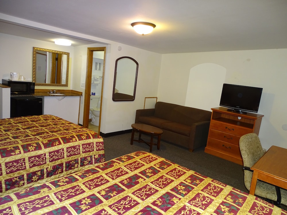 Standard Double Room, 2 Queen Beds photo 2