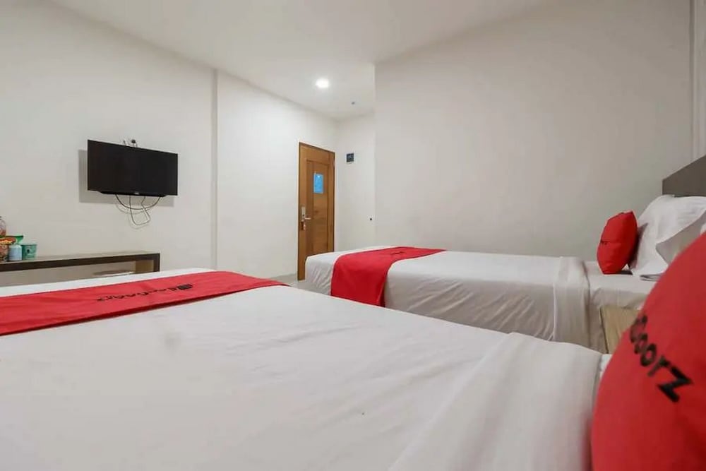 Twin Room - Photo 8