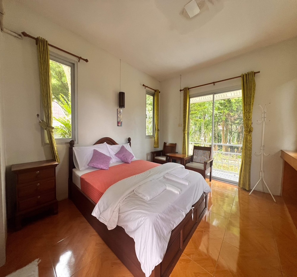 Deluxe Double Room photo 2