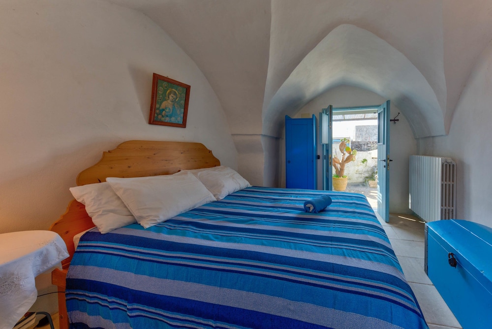 House, 4 Bedrooms photo 1