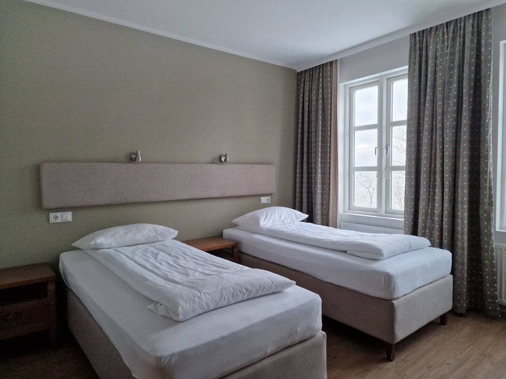 Twin Room, Lake View photo 2