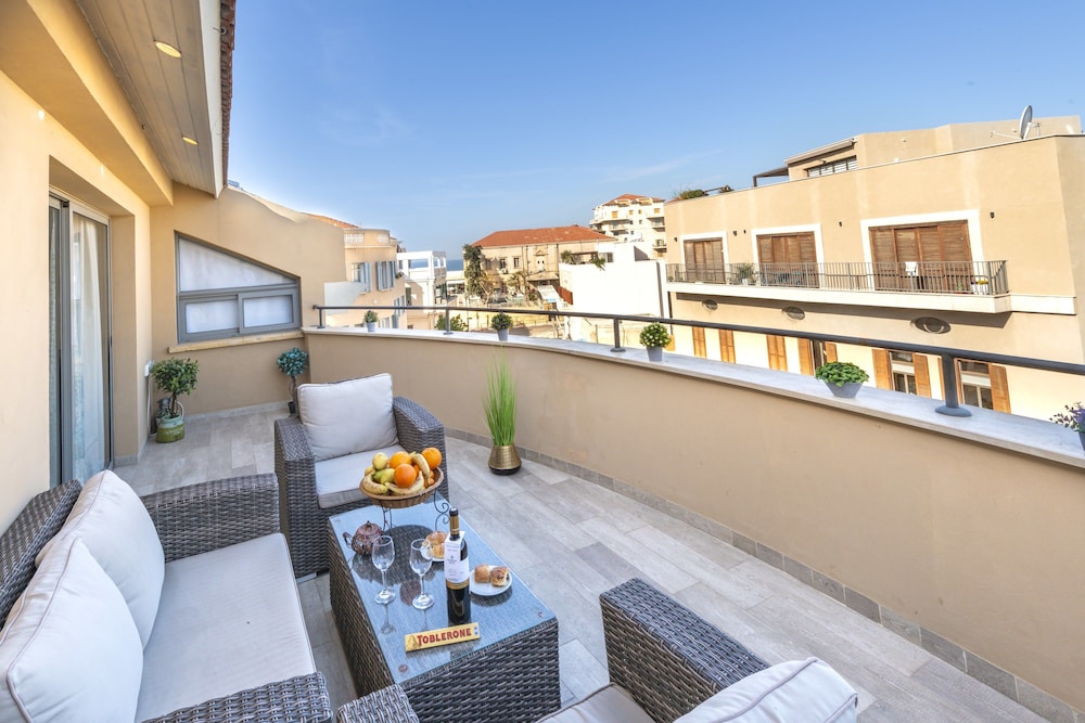 The Margosa Suite with Balcony photo 2