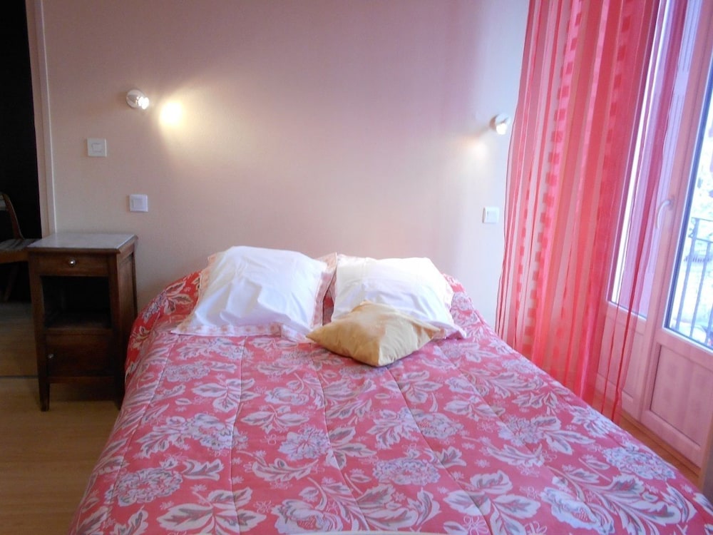 Basic Room photo 2