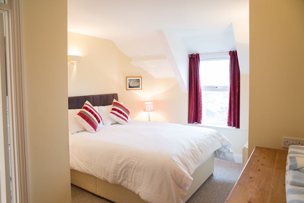 Luxury Apartment, Ensuite, River View (Edgecombe (2 Bedrooms)) photo 2