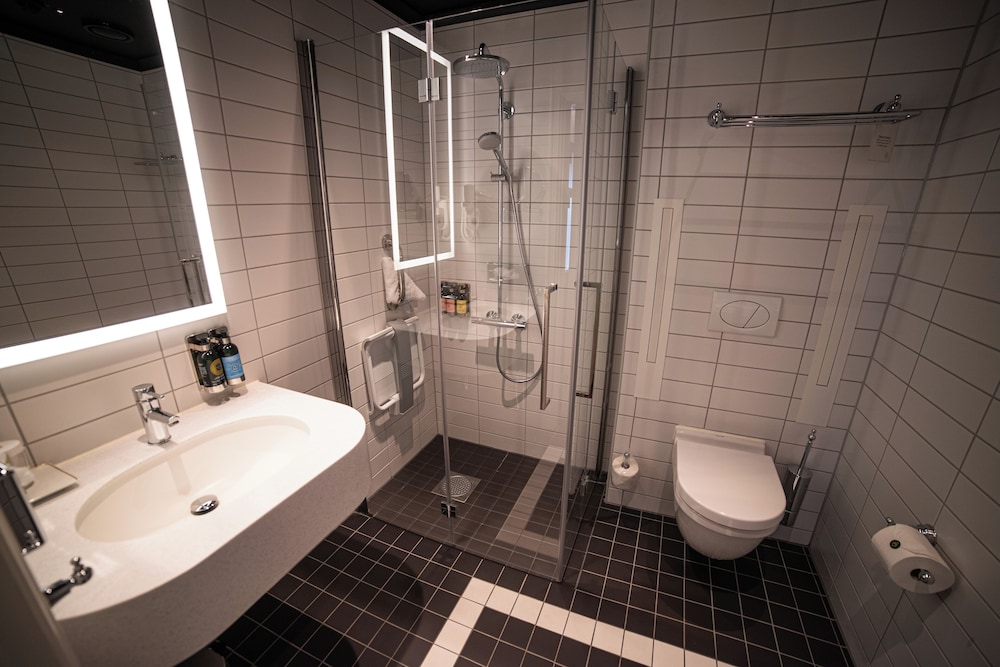 Room, Accessible