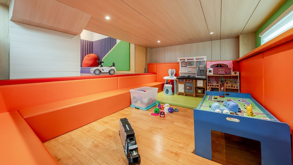 Basic Room, 1 Bedroom (Room A101 (Luxury Kids Pool Villa)) - Photo 11